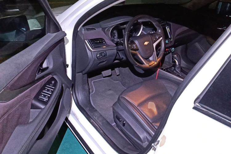 Used Chevrolet Malibu 2016 2.0L Automatic Luxury Edition Driver Seat