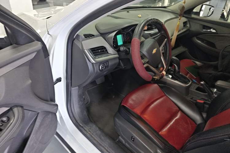 Used Chevrolet Malibu 2016 1.6T Automatic Comfort Edition Driver Seat