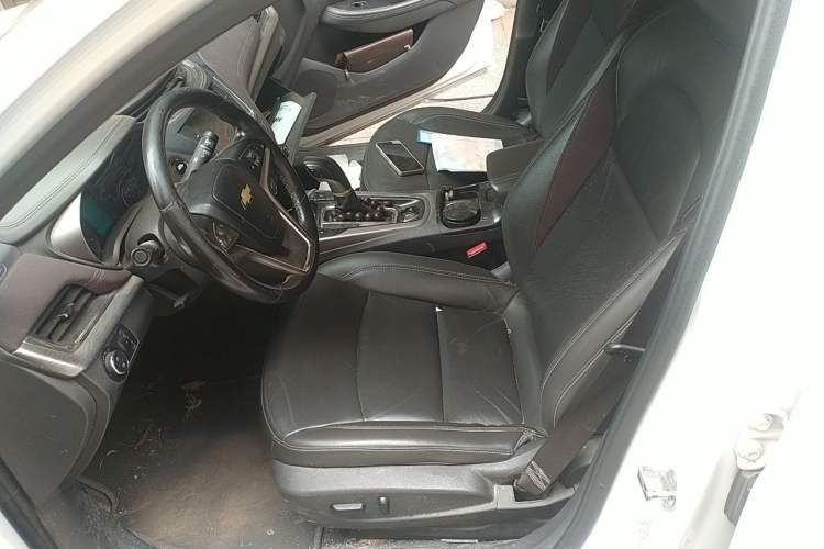 Used Chevrolet Malibu 2016 2.0L Automatic Luxury Edition Driver Seat