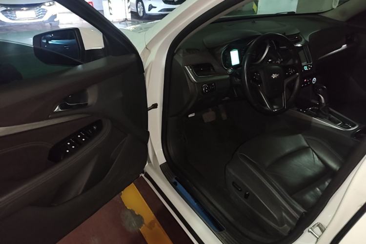 Used Chevrolet Malibu 2016 2.4L Automatic Luxury Edition Driver Seat