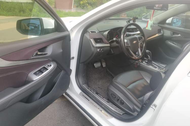 Used Chevrolet Malibu 2016 1.6T Automatic Luxury Edition Driver Seat