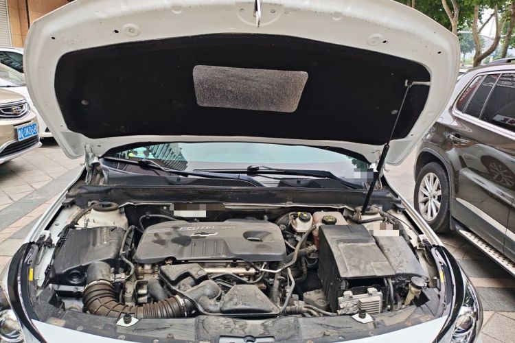 Used Chevrolet Malibu 2016 2.0L Automatic Luxury Edition Engine Bay