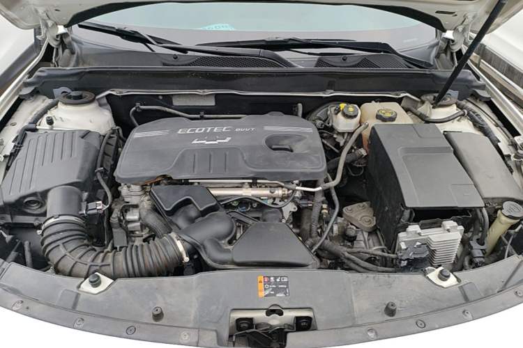 Used Chevrolet Malibu 2016 2.0L Automatic Luxury Edition Engine Bay