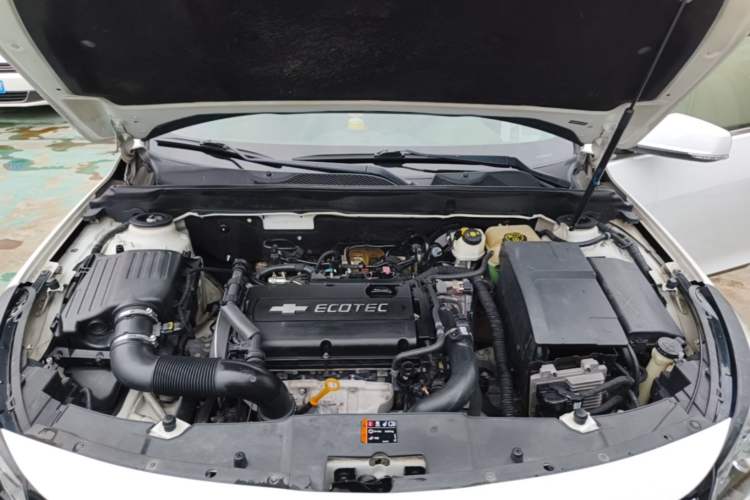 Used Chevrolet Malibu 2016 1.6T Automatic Comfort Edition Engine Bay