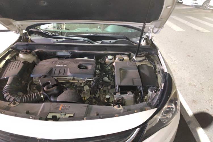 Used Chevrolet Malibu 2016 2.0L Automatic Luxury Edition Engine Bay Left