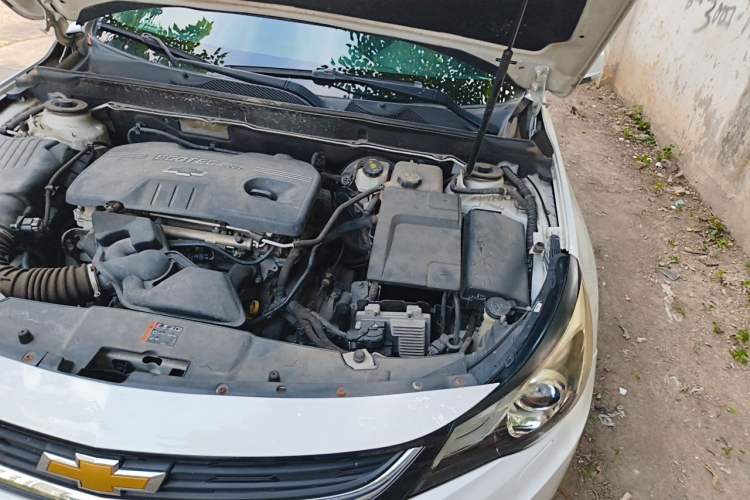 Used Chevrolet Malibu 2016 2.0L Automatic Luxury Edition Engine Bay Left