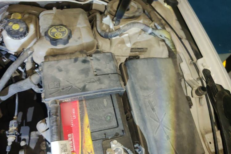 Used Chevrolet Malibu 2016 2.0L Automatic Luxury Edition Engine Bay Left