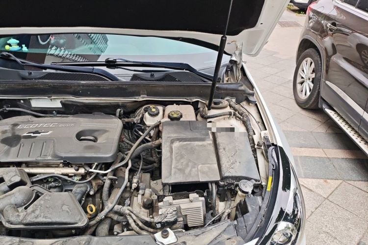 Used Chevrolet Malibu 2016 2.0L Automatic Luxury Edition Engine Bay Left