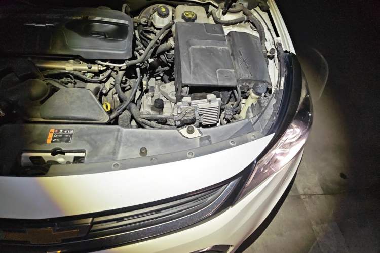 Used Chevrolet Malibu 2016 2.0L Automatic Luxury Edition Engine Bay Left