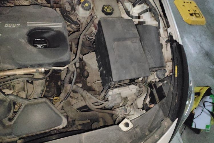 Used Chevrolet Malibu 2016 2.0L Automatic Luxury Edition Engine Bay Left