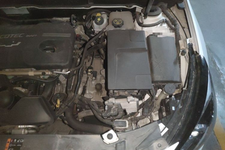 Used Chevrolet Malibu 2016 2.0L Automatic Luxury Edition Engine Bay Left