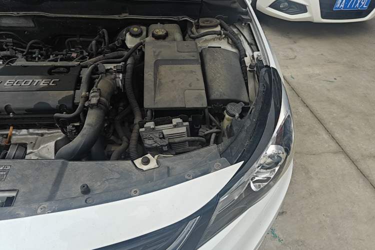 Used Chevrolet Malibu 2016 1.6T Automatic Luxury Edition Engine Bay Left