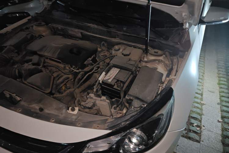 Used Chevrolet Malibu 2016 2.0L Automatic Luxury Edition Engine Bay Left