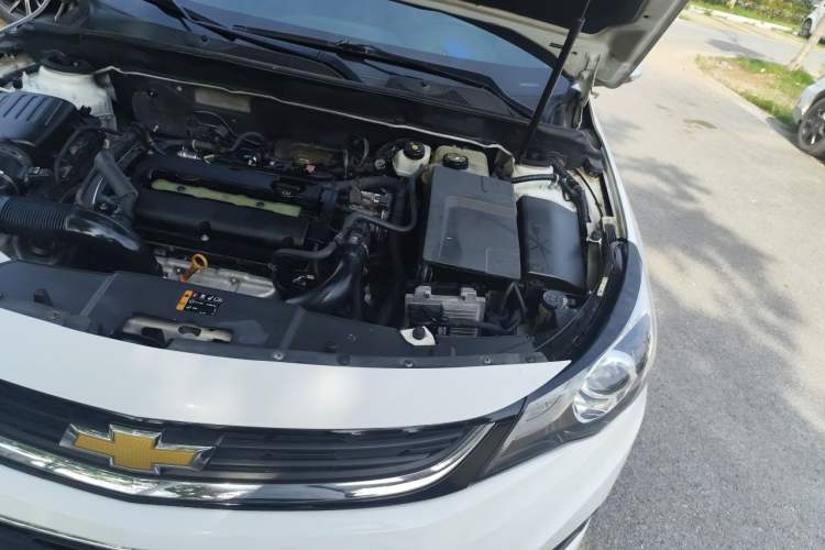 Used Chevrolet Malibu 2016 1.6T Automatic Luxury Edition Engine Bay Left