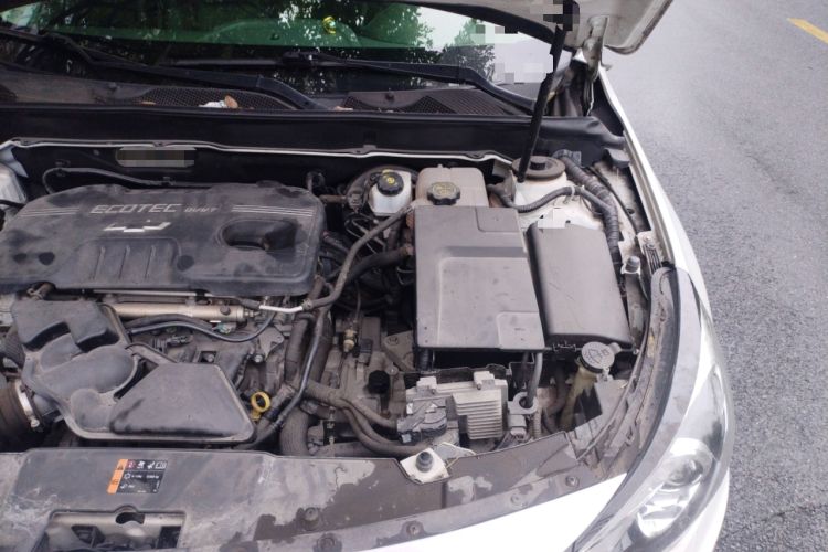 Used Chevrolet Malibu 2016 2.0L Automatic Luxury Edition Engine Bay Left