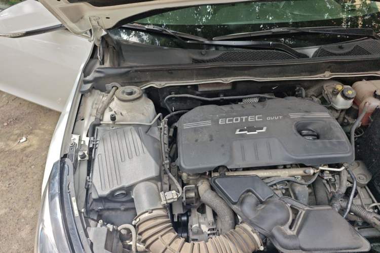 Used Chevrolet Malibu 2016 2.0L Automatic Luxury Edition Engine Bay Right