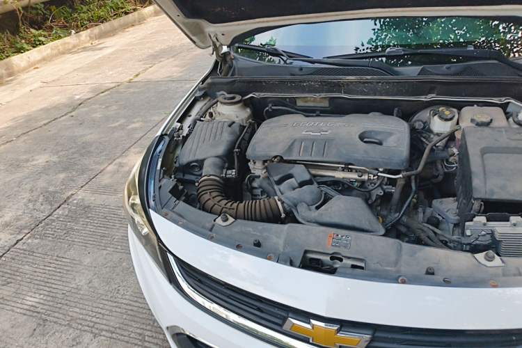 Used Chevrolet Malibu 2016 2.0L Automatic Luxury Edition Engine Bay Right