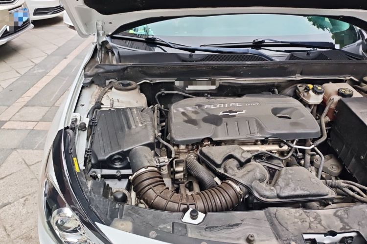 Used Chevrolet Malibu 2016 2.0L Automatic Luxury Edition Engine Bay Right