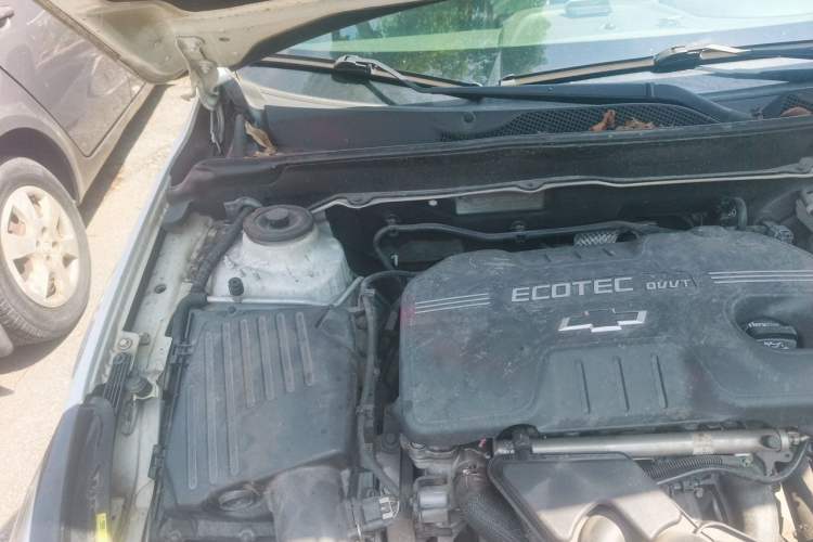 Used Chevrolet Malibu 2016 2.0L Automatic Luxury Edition Engine Bay Right