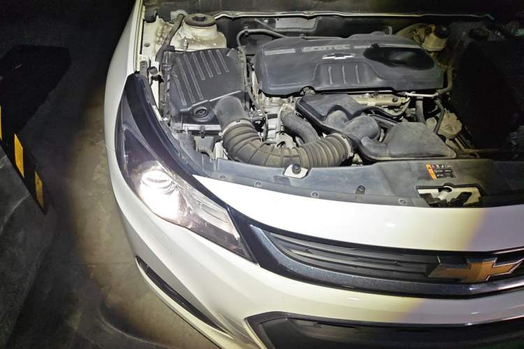 Used Chevrolet Malibu 2016 2.0L Automatic Luxury Edition Engine Bay Right