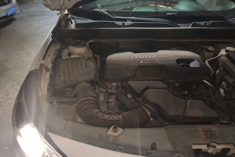 Used Chevrolet Malibu 2016 2.4L Automatic Luxury Edition Engine Bay Right