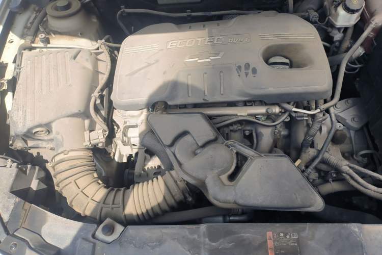 Used Chevrolet Malibu 2016 2.0L Automatic Luxury Edition Engine Bay Right