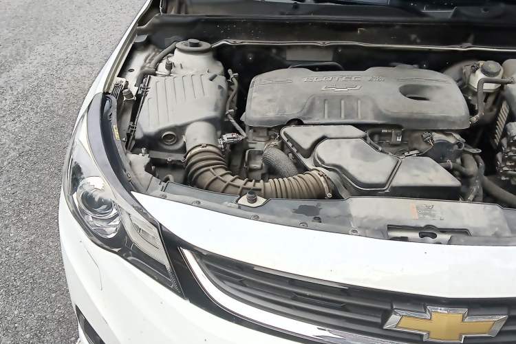 Used Chevrolet Malibu 2016 2.4L Automatic Luxury Edition Engine Bay Right