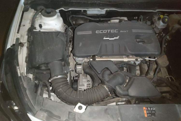 Used Chevrolet Malibu 2016 2.0L Automatic Luxury Edition Engine Bay Right