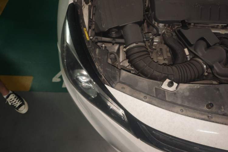 Used Chevrolet Malibu 2016 2.0L Automatic Luxury Edition Engine Bay Right