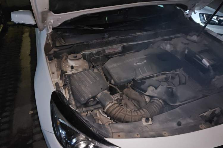 Used Chevrolet Malibu 2016 2.0L Automatic Luxury Edition Engine Bay Right