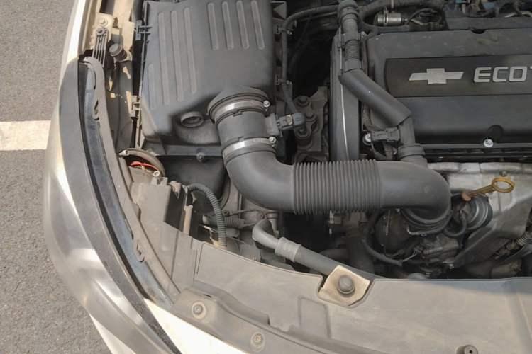 Used Chevrolet Malibu 2016 1.6T Automatic Comfort Edition Engine Bay Right