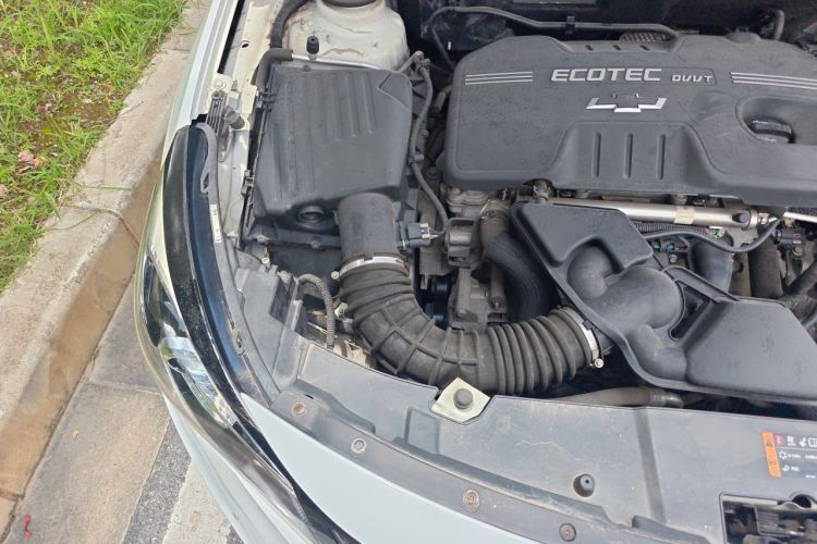 Used Chevrolet Malibu 2016 2.0L Automatic Luxury Edition Engine Bay Right