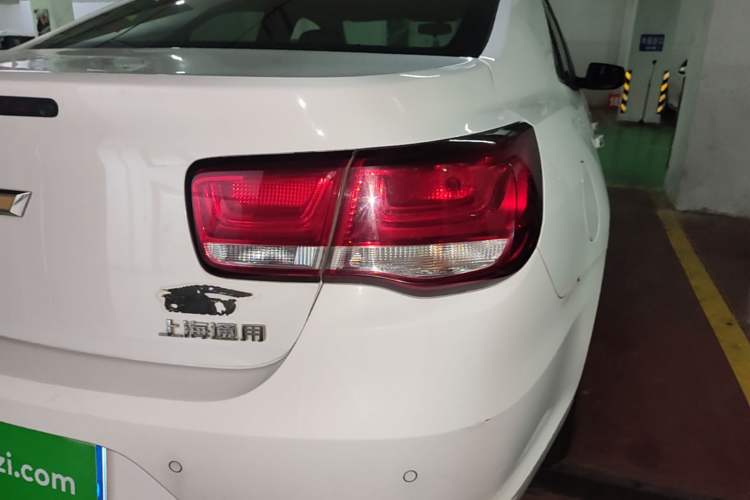 Used Chevrolet Malibu 2016 2.4L Automatic Luxury Edition Exterior 3