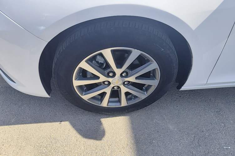 Used Chevrolet Malibu 2016 2.0L Automatic Luxury Edition Exterior 4