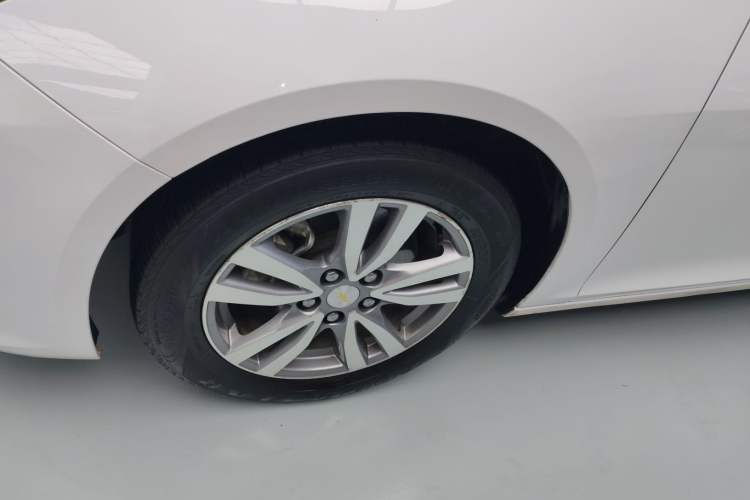 Used Chevrolet Malibu 2016 1.6T Automatic Luxury Edition Exterior 4