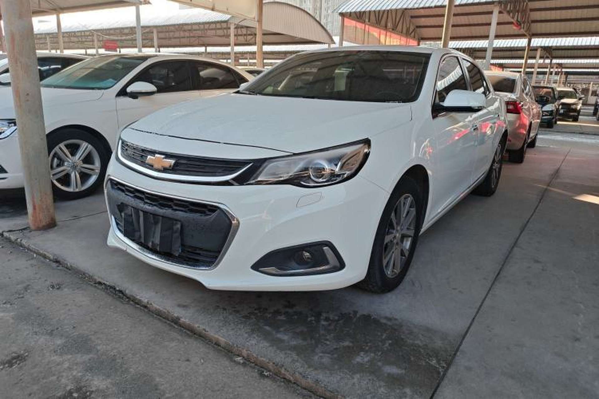 Used Chevrolet Malibu 2016 2.0L Automatic Luxury Edition Front Left 45 Deg