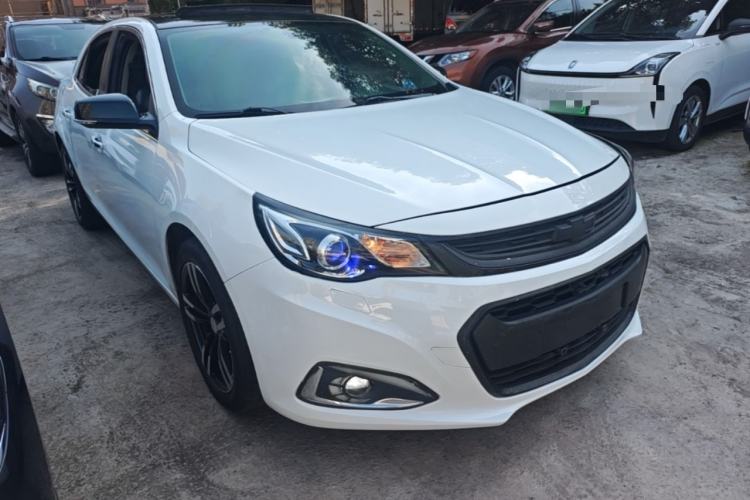 Used Chevrolet Malibu 2016 2.0L Automatic Luxury Edition Front Right 45 Deg