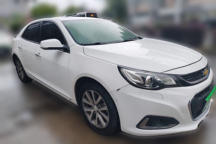 Used Chevrolet Malibu 2016 2.0L Automatic Luxury Edition Front Right 45 Deg