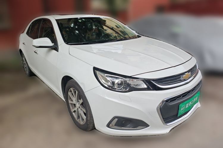 Used Chevrolet Malibu 2016 2.0L Automatic Luxury Edition Front Right 45 Deg