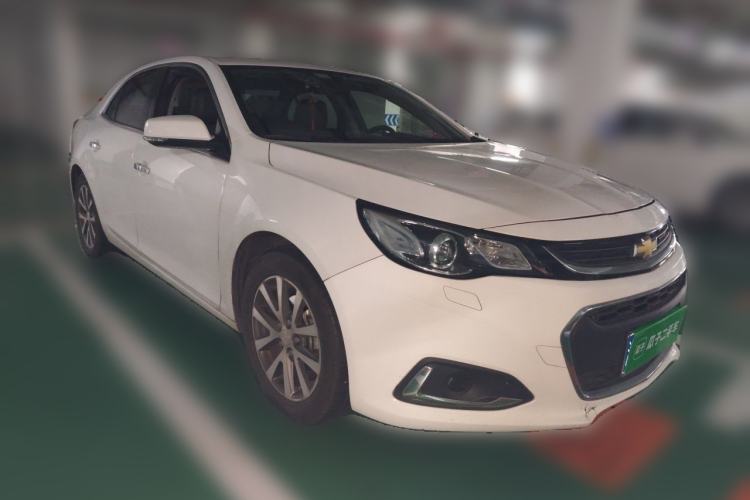 Used Chevrolet Malibu 2016 2.0L Automatic Luxury Edition Front Right 45 Deg