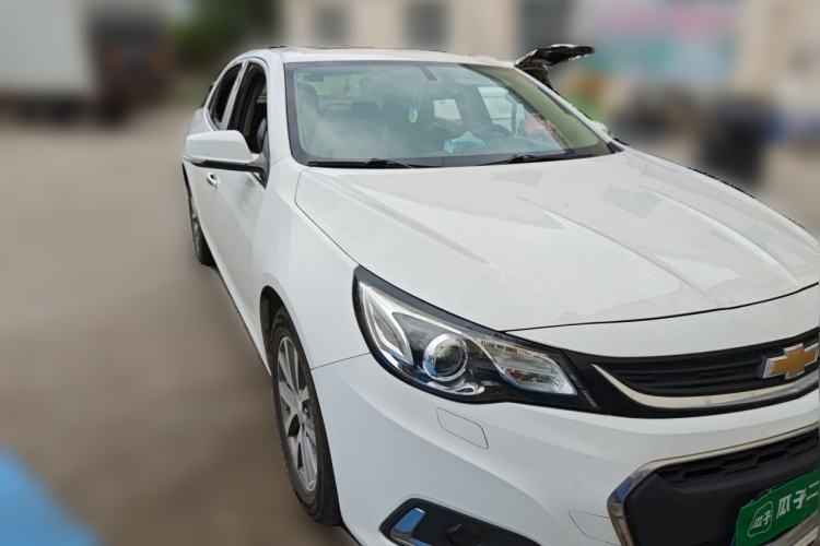 Used Chevrolet Malibu 2016 2.0L Automatic Luxury Edition Front Right 45 Deg