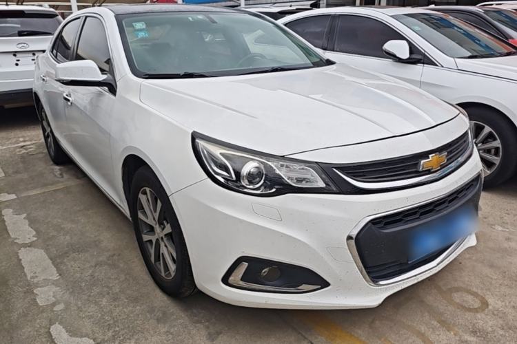 Used Chevrolet Malibu 2016 2.0L Automatic Luxury Edition Front Right 45 Deg