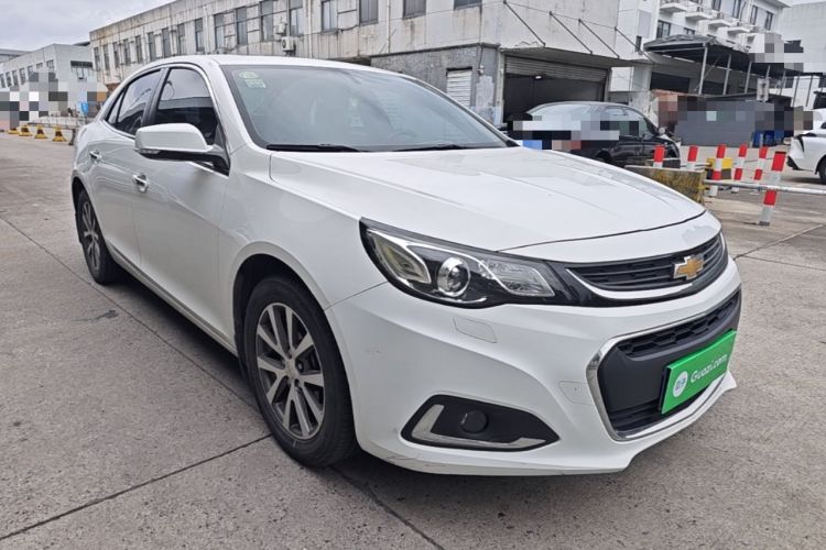 Used Chevrolet Malibu 2016 2.0L Automatic Luxury Edition Front Right 45 Deg