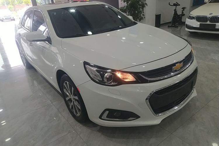 Used Chevrolet Malibu 2016 2.0L Automatic Luxury Edition Front Right 45 Deg