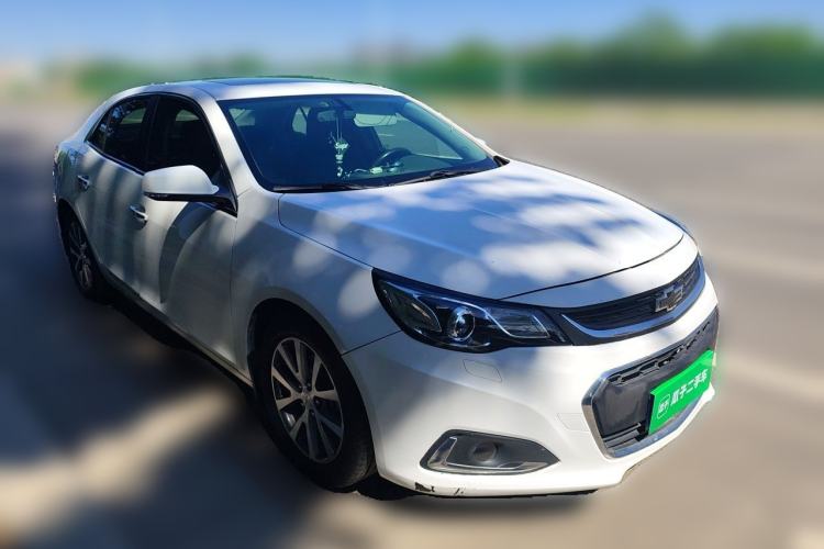 Used Chevrolet Malibu 2016 2.0L Automatic Luxury Edition Front Right 45 Deg