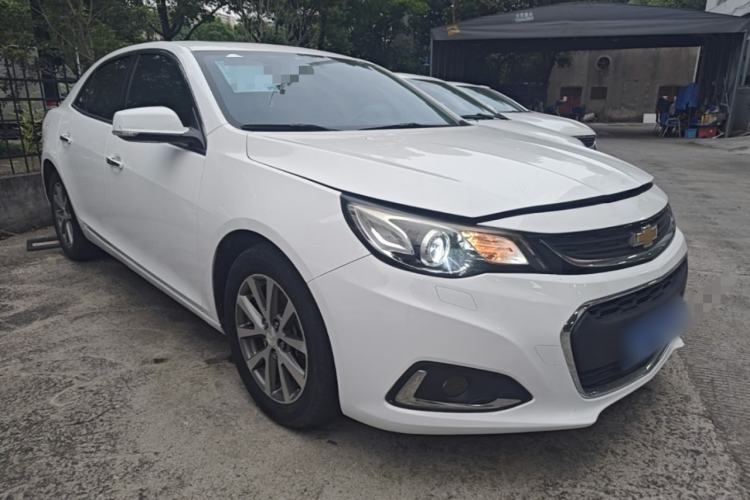 Used Chevrolet Malibu 2016 2.0L Automatic Luxury Edition Front Right 45 Deg