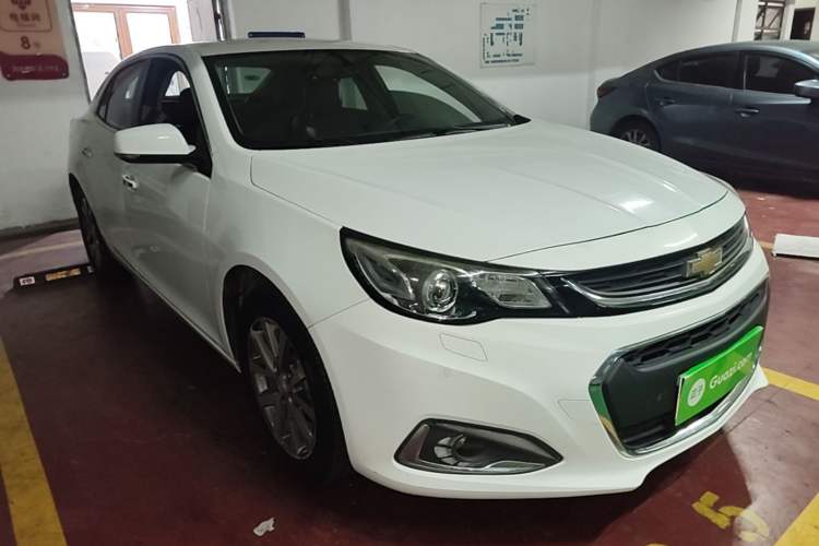 Used Chevrolet Malibu 2016 2.4L Automatic Luxury Edition Front Right 45 Deg