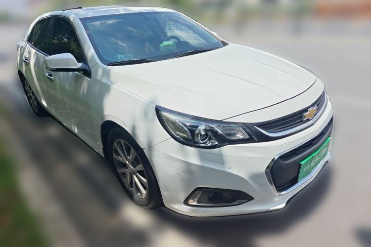 Used Chevrolet Malibu 2016 2.0L Automatic Luxury Edition Front Right 45 Deg