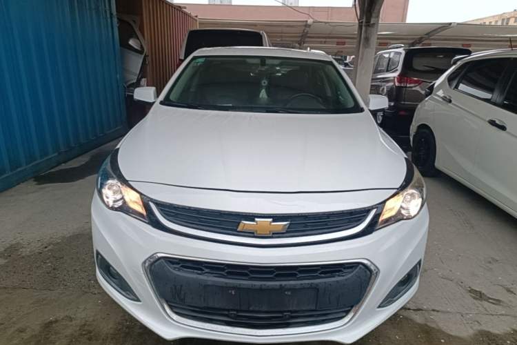 Used Chevrolet Malibu 2016 2.0L Automatic Luxury Edition Front