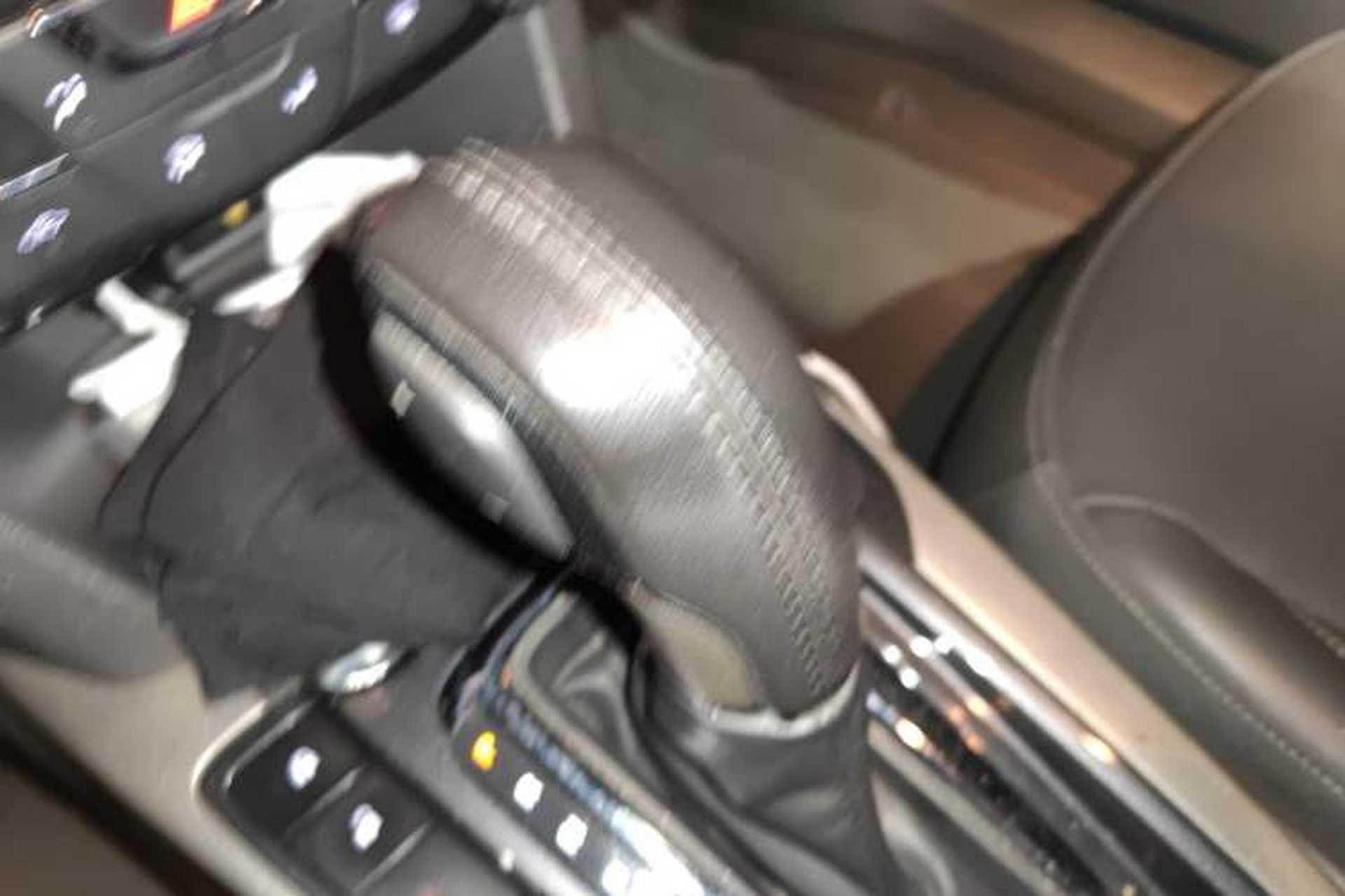 Used Chevrolet Malibu 2016 2.0L Automatic Luxury Edition Gear Lever